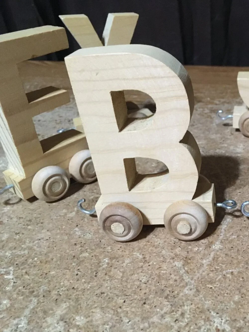 17 PIECE WOODEN TRAIN LOT BOWLING CHICAGO BULLS BASKETBALL LETTERS ENGINE CAR